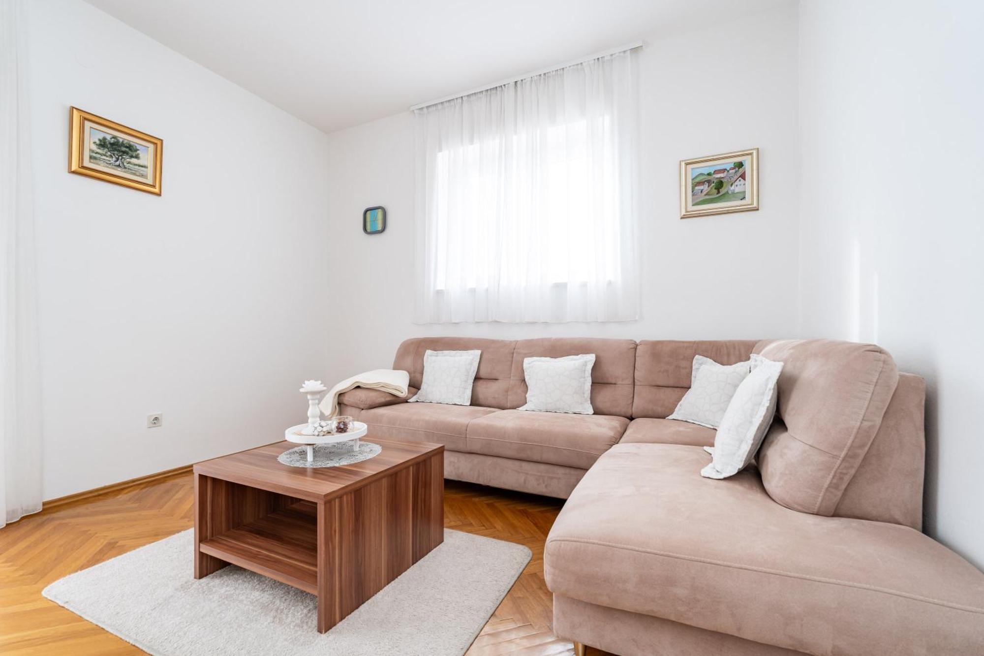 Apartment Srecko